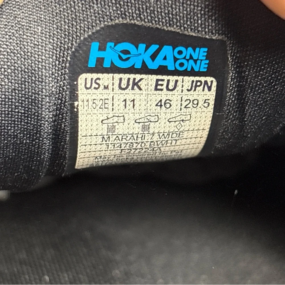 Men's 11.5 2E (WIDE) Hoka Men's Arahi‎ 7 Black White Shoes Sneakers 1147870-BWHT
